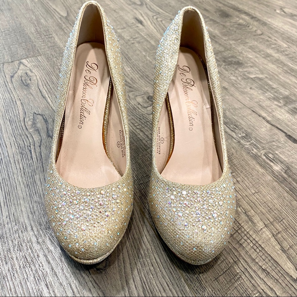 Trendy Gold Sparkly Closed Toe Heels